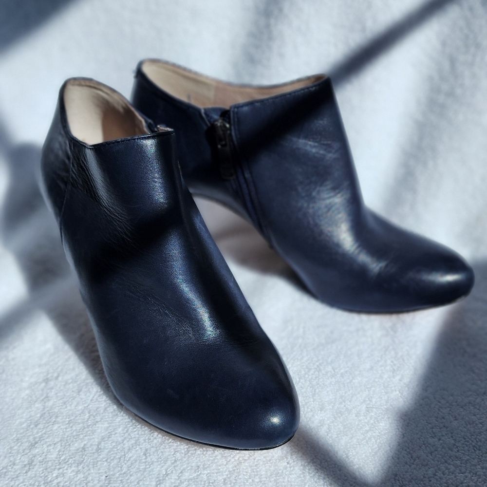 NWT Vince Camuto Navy Blue Leather Ankle Boots